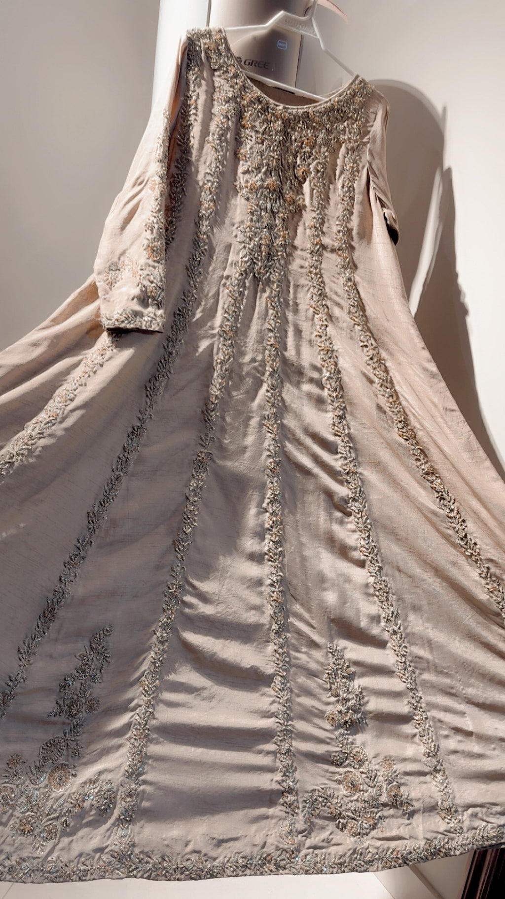 Beige Gold Hardworked Kurta